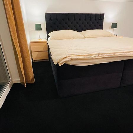 House Flow, 3 Room, Free 2 Parking Bratislava Exterior photo