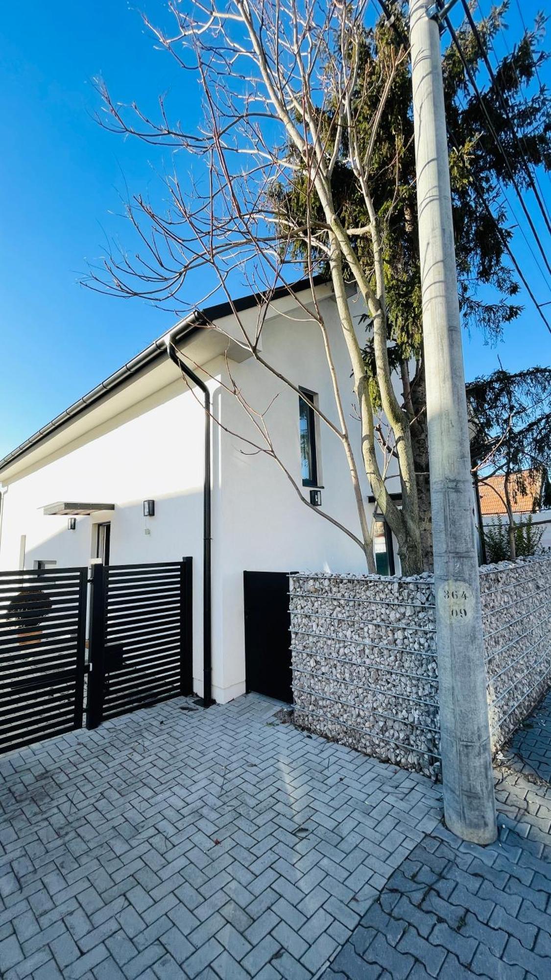 House Flow, 3 Room, Free 2 Parking Bratislava Exterior photo