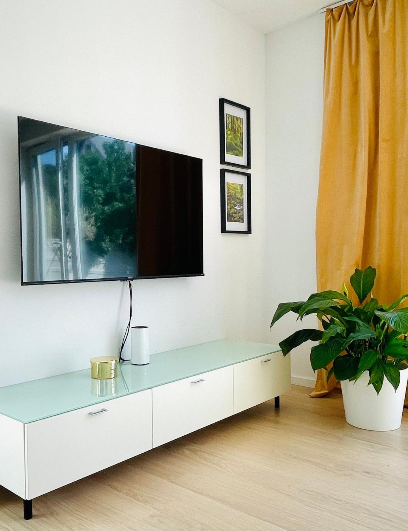 House Flow, 3 Room, Free 2 Parking Bratislava Exterior photo