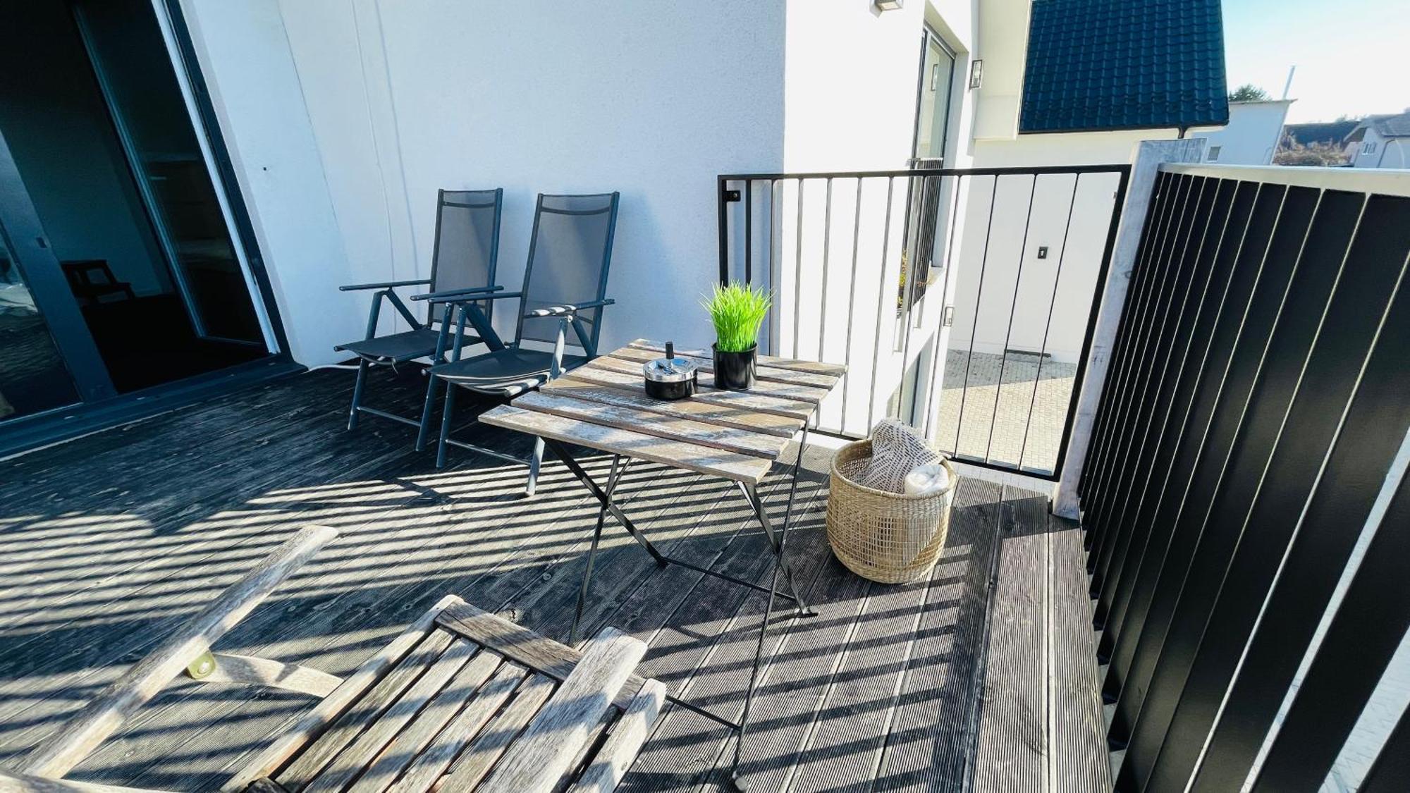 House Flow, 3 Room, Free 2 Parking Bratislava Exterior photo