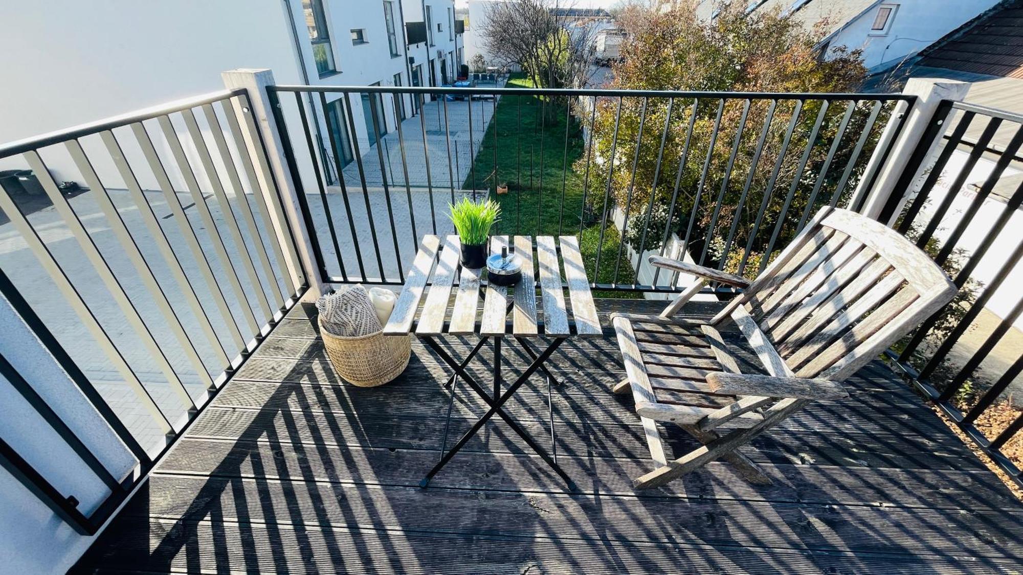 House Flow, 3 Room, Free 2 Parking Bratislava Exterior photo