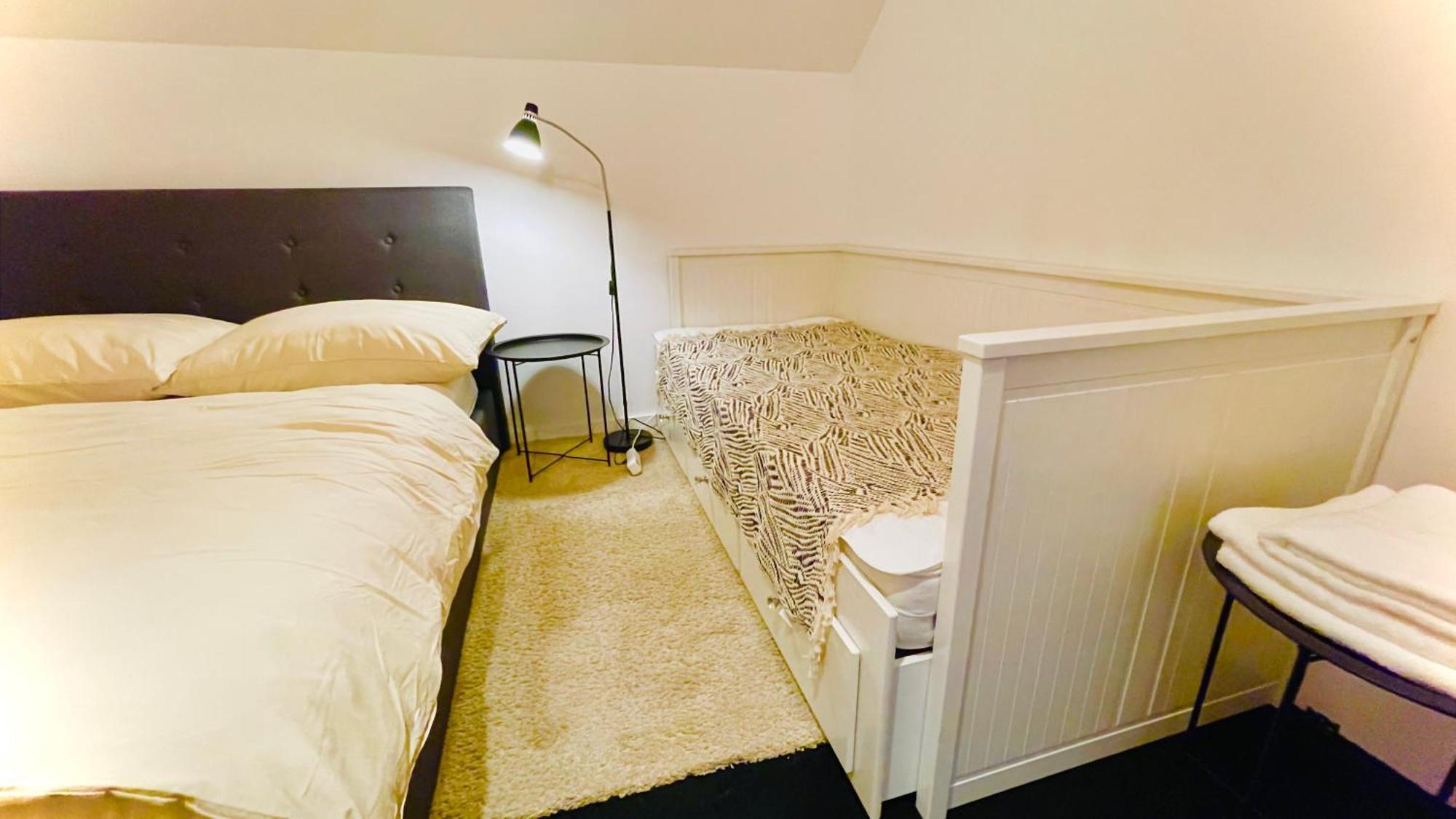 House Flow, 3 Room, Free 2 Parking Bratislava Exterior photo